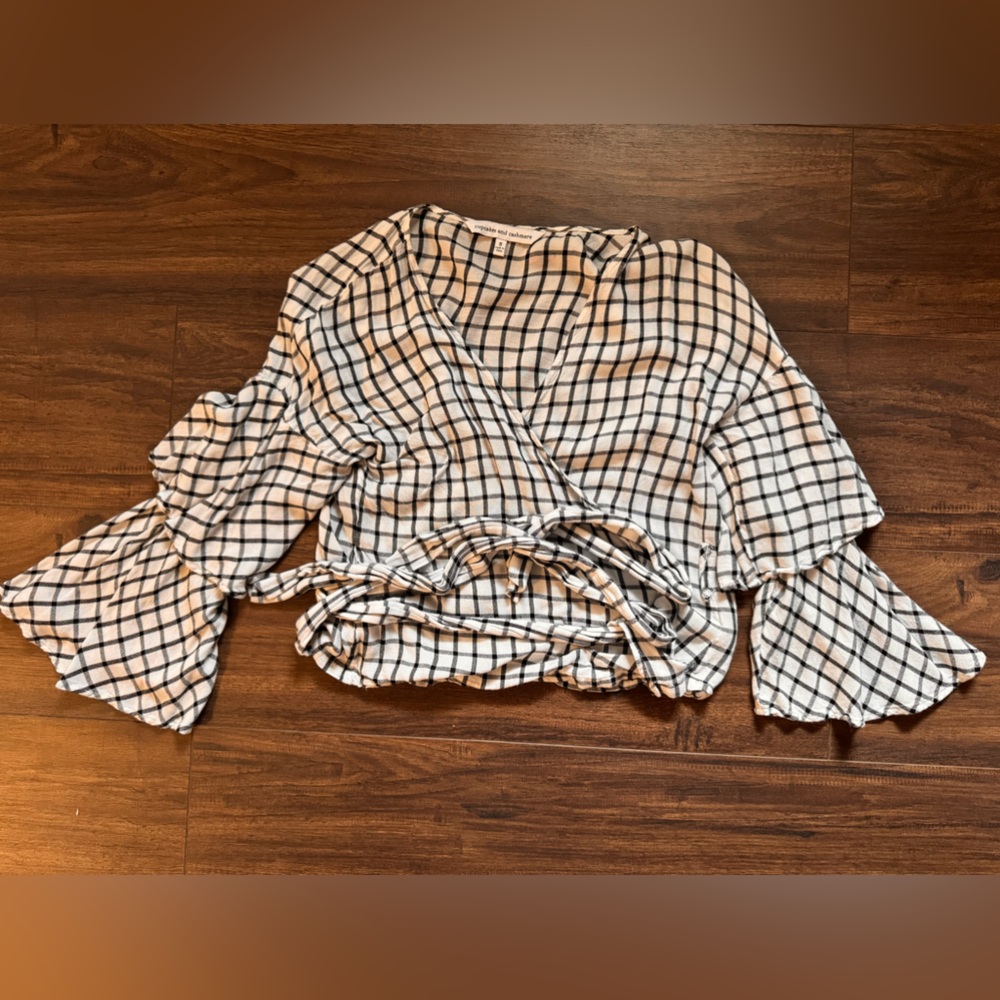 Cashmere and cupcakes white and black shirt